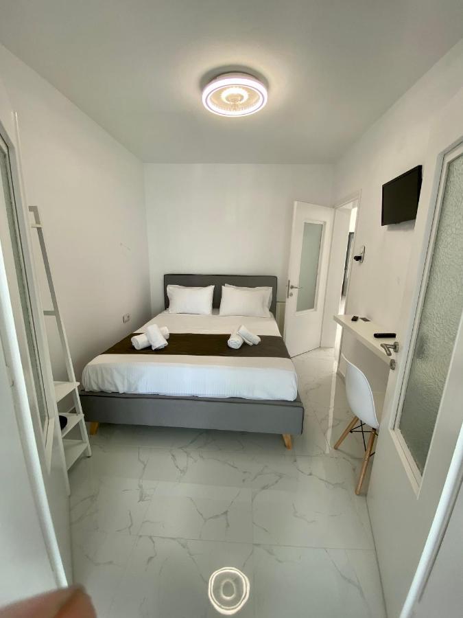 Candi Central Apartments Néosz Marmarász Kültér fotó